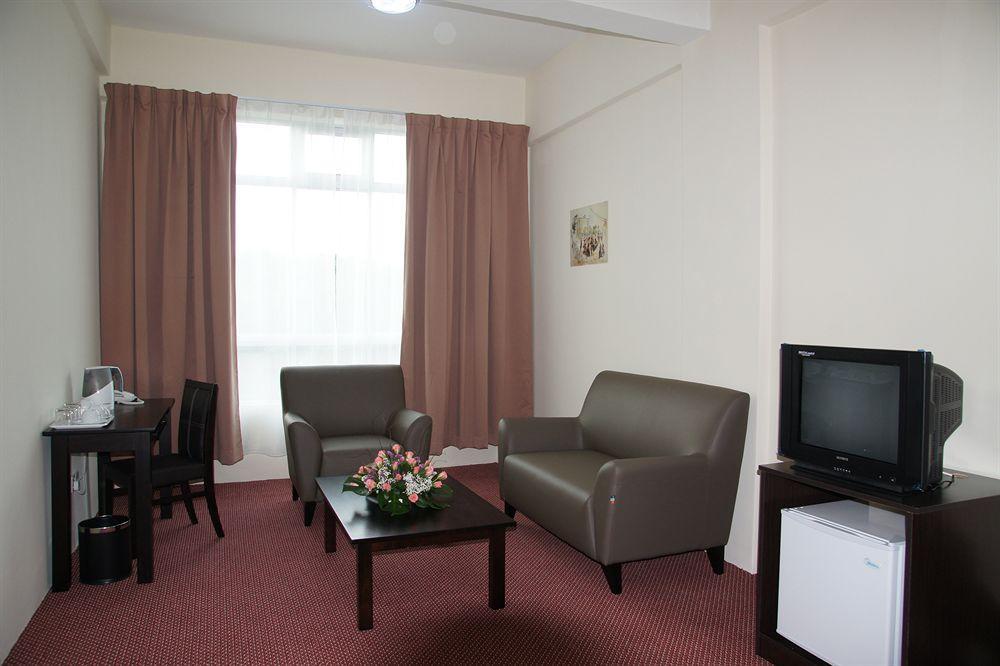 World Youth Hotel Ayer Keroh Ngoại thất bức ảnh