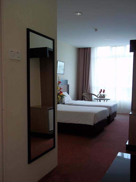 World Youth Hotel Ayer Keroh Phòng bức ảnh