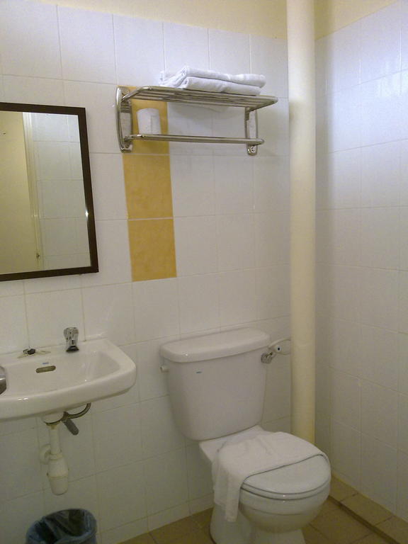 World Youth Hotel Ayer Keroh Phòng bức ảnh