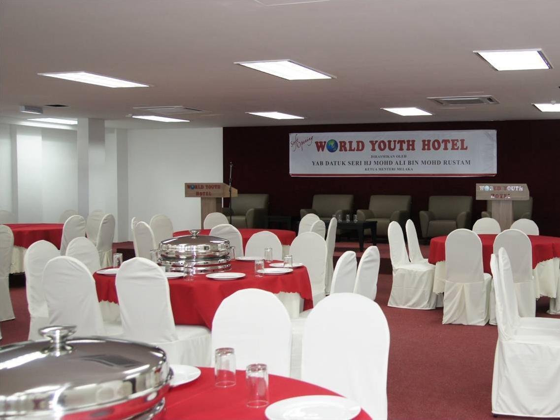 World Youth Hotel Ayer Keroh Ngoại thất bức ảnh