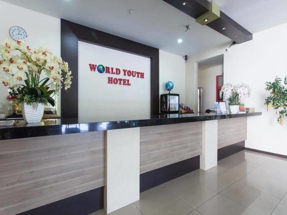 World Youth Hotel Ayer Keroh Ngoại thất bức ảnh